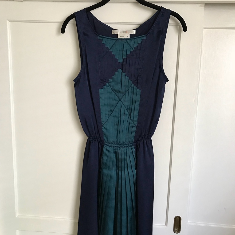 Super cute dress by Studio M.